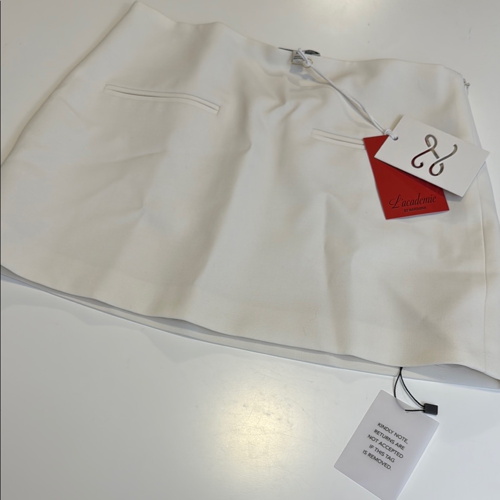 L’ACADEMIE RIN MINI SKIRT BY MARIANNA - Picture 8 of 11